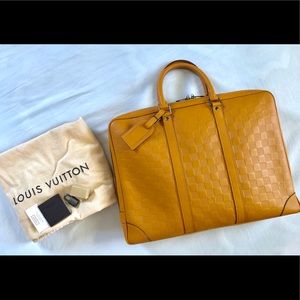 Limited LOUIS VUITTON Damier Infini PDV Documents